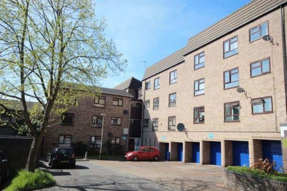 2 Bedroom Flat